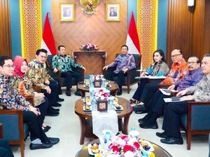 Bertemu Wiranto, Bamsoet Bahas Sistem Ketatanegaraan-Politik Bangsa