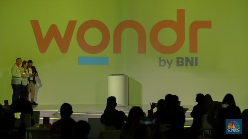 Direktur Utama BNI, Royke Tumilaar saat acara peluncuran aplikasi wondr by BNI di Menara BNI, Jakarta, Jumat (5/7/2024). (CNBC Indonesia/Faisal Rahman)