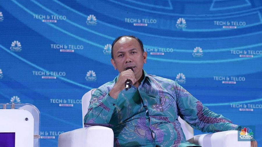 Dirjen Penyelengaraan Pos dan Informatika Kominfo, Wayan Toni Supriyanto dalam Tech & Telco Forum 2024 di Menara Bank Mega, Jakarta, Jumat (5/7/2024). (CNBC Indonesia/Muhammad Sabki)