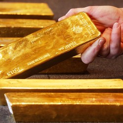 Pemilik Emas Harap Sabar! Dua Hari Harga Loyo