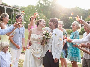 Mau Adakan Intimate Wedding? Pahami Dulu Konsep hingga Tips Merencanakannya