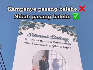 Viral Pengantin Agak Lain, Pasang Baliho Biar Tamu Undangan Tak Nyasar