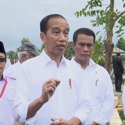 Jokowi Tambah Bansos Beras Rp11 T & Subsidi Pupuk Rp 24 T