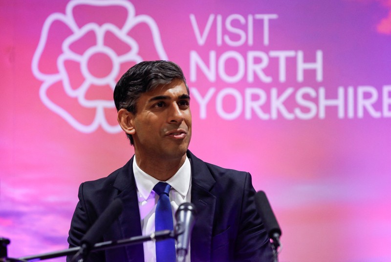 Reaksi Perdana Menteri Inggris dan pemimpin Partai Konservatif Rishi Sunak saat dia menunggu deklarasi hasil untuk Richmond dan Northallerton di Northallerton, utara Inggris, pada awal 5 Juli 2024. Reaksi Perdana Menteri Inggris dan pemimpin Partai Konservatif Rishi Sunak saat dia menunggu deklarasi hasil untuk Richmond dan Northallerton di Northallerton, utara Inggris, pada awal 5 Juli 2024. (DARREN STAPLES/Pool via REUTERS)
