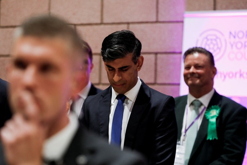 Reaksi Perdana Menteri Inggris dan pemimpin Partai Konservatif Rishi Sunak saat dia menunggu deklarasi hasil untuk Richmond dan Northallerton di Northallerton, utara Inggris, pada awal 5 Juli 2024. Reaksi Perdana Menteri Inggris dan pemimpin Partai Konservatif Rishi Sunak saat dia menunggu deklarasi hasil untuk Richmond dan Northallerton di Northallerton, utara Inggris, pada awal 5 Juli 2024. (DARREN STAPLES/Pool via REUTERS)