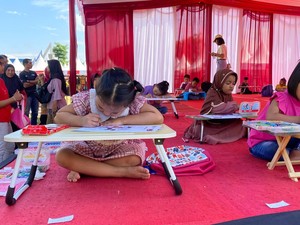 Latih Kreativitas, Ratusan Anak TK Klaten Ikut Lomba Mewarnai di Alun-alun