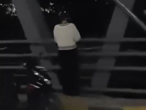 Lagi! Perempuan Diduga Akan Loncat dari Jembatan Suhat Digagalkan Warga