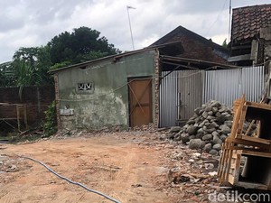 Rumah Warga Blitar Dibongkar gegara Berdiri di Atas Tanah Pemkot
