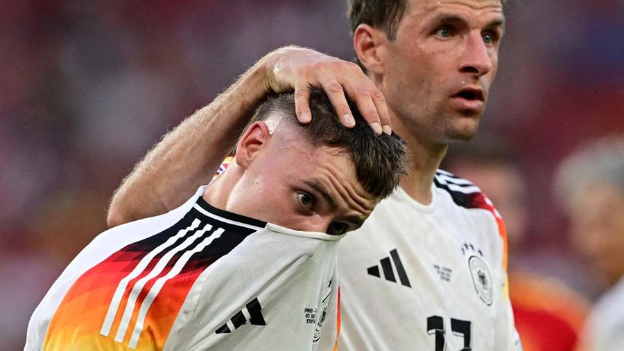 Soccer Football - Euro 2024 - Quarter Final - Spain v Germany - Stuttgart Arena, Stuttgart, Germany - July 5, 2024 Germany's Manuel Neuer looks dejected after the match REUTERS/Heiko Becker     TPX IMAGES OF THE DAY