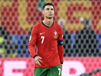 Soccer Football - Euro 2024 - Quarter Final - Portugal v France - Hamburg Volksparkstadion, Hamburg, Germany - July 5, 2024 Portugal's Cristiano Ronaldo after taking a penalty during the penalty shootout REUTERS/Fabian Bimmer