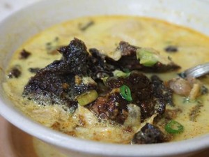 Tip Pelayan Resto Rp 48 Juta Dikembalikan hingga Warung Soto Legendaris Tebet