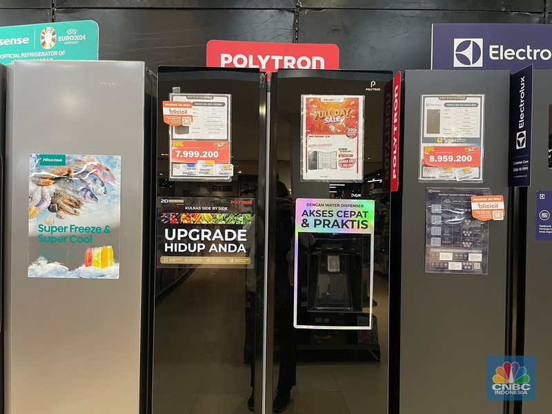 Transmart kembali menghadirkan promo besar-besaran “Transmart Fullday Sale” hingga 50 persen dengan tambahan diskon 20 persen di seluruh gerai di Indonesia sejak toko buka hingga pukul 22.00, Minggu (7/7/2024). Transmart kembali menghadirkan promo besar-besaran “Transmart Fullday Sale” hingga 50 persen dengan tambahan diskon 20 persen di seluruh gerai di Indonesia sejak toko buka hingga pukul 22.00, Minggu (7/7/2024). (CNBC Indonesia/Rindi Salsabila)