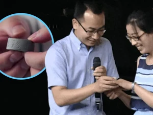 Bukan Emas atau Berlian, Pria Ini Beri Kekasih Cincin Lamaran Unik Dari Semen