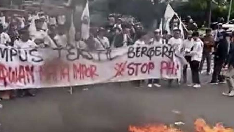 Aliansi IKM, Pekerja dan Masyarakat TeksƟl Indonesia. (Dok. Aliansi IKM)