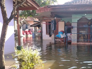 Banjir Masih Rendam 360 Rumah di Desa Jagapura Wetan Cirebon