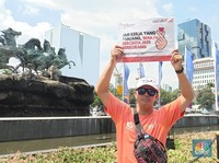 Buruh Teriak saat Demo: UU Cipta Kerja Bikin Waktu Bercinta Berkurang