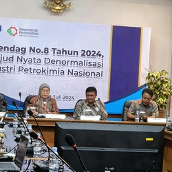 Waduh! Banjir Impor Tekstil Bikin Industri Aromatik RI Berdarah-darah