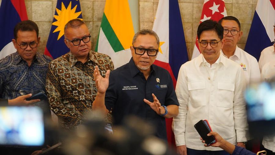 Mendag Zulhas bertemu Ketua Kadin Arsjad Rasjid di Kemendag. (Dok. Kemendag)