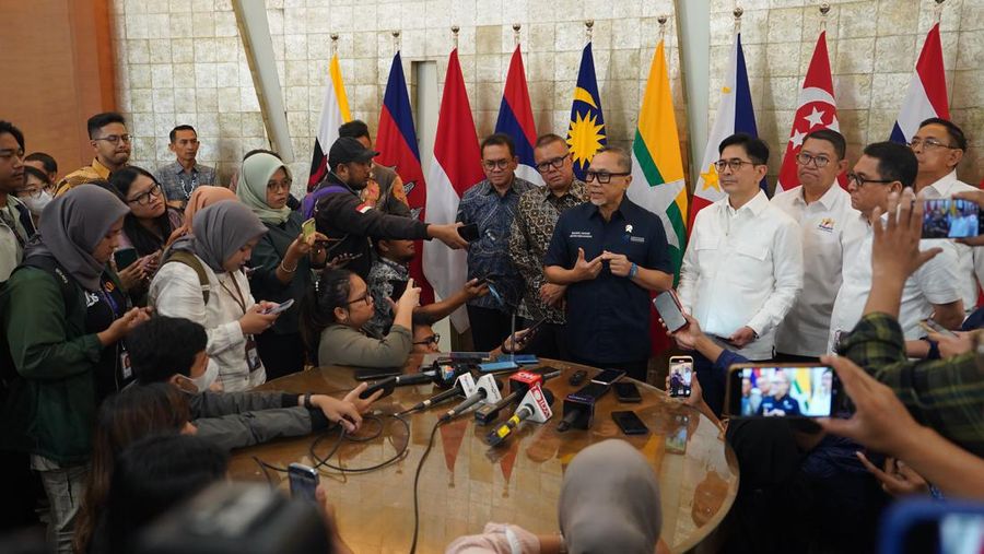 Mendag Zulhas bertemu Ketua Kadin Arsjad Rasjid di Kemendag. (Dok. Kemendag)