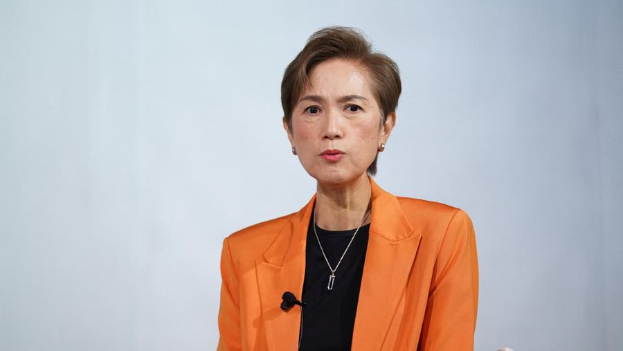 Menteri Komunikasi dan Informasi Singapura Josephine Teo berbicara pada konferensi Reuters NEXT di Singapura 9 Juli 2024. (REUTERS/Ore Huiying)