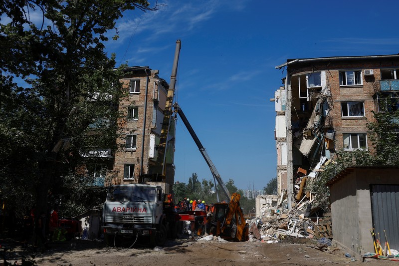 Pasca serangan rudal Rusia di Rumah Sakit Anak Okhmatdyt di Kyiv, Ukraina, Selasa (9/7/2024). (REUTERS/Thomas Peter) Pasca serangan rudal Rusia di Rumah Sakit Anak Okhmatdyt di Kyiv, Ukraina, Selasa (9/7/2024). (REUTERS/Thomas Peter)