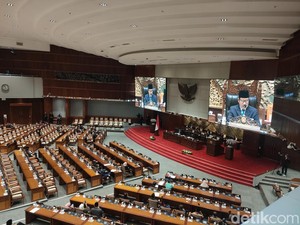 Cak Imin Pimpin Paripurna Pembentukan Pansus Angket Haji, 132 Dewan Hadir