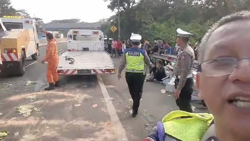 Kecelakaan beruntun terjadi di Tol Cipularang Km 86 Bandung arah Jakarta. (Dok. Istimewa)