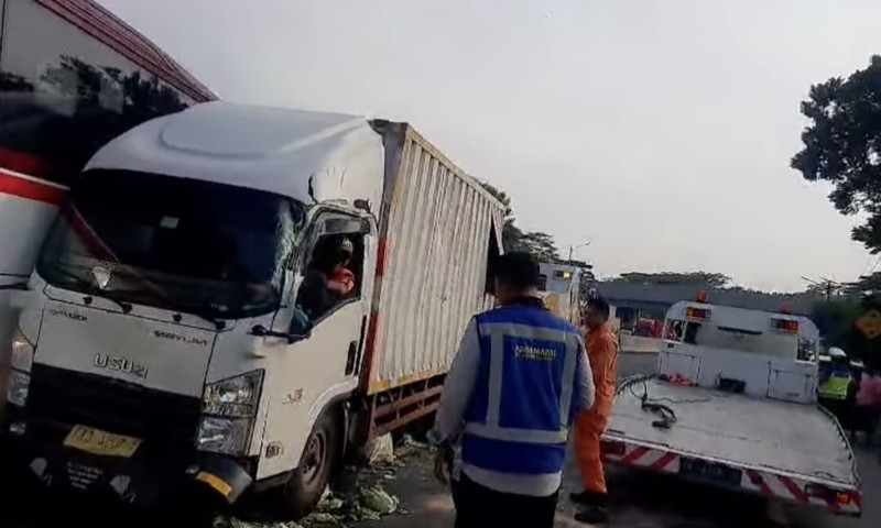 Kecelakaan beruntun terjadi di Tol Cipularang Km 86 Bandung arah Jakarta. (Dok. Istimewa) Kecelakaan beruntun terjadi di Tol Cipularang Km 86 Bandung arah Jakarta. (Dok. Istimewa)