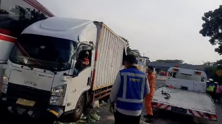 Kecelakaan beruntun terjadi di Tol Cipularang Km 86 Bandung arah Jakarta. (Dok. Istimewa)