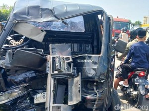 3 Mobil Tabrakan Beruntun di Cianjur, Pengemudi-Penumpang Terluka