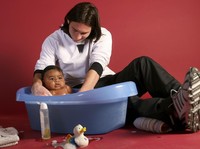 Viral Foto Lionel Messi Muda Mandikan Bayi Lamine Yamal, Ini Ceritanya