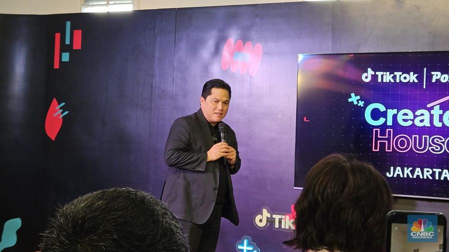Menteri BUMN Erick Thohir saat meresmikan peluncuran TikTok | Pos Aja! Creator House di Kantor Pos Kota Tua, Jakarta, Rabu (10/7/2024). (վ/Intan)