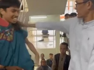 Dosen UNM Dorong dan Bentak Mahasiswa yang Protes Jas Almamater Rp 250 Ribu