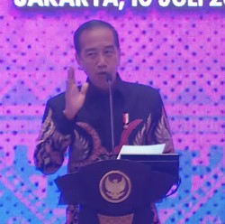 Jokowi Klaim Alam RI tidak Kalah, Minta Daerah Tiru Bhutan & Maladewa