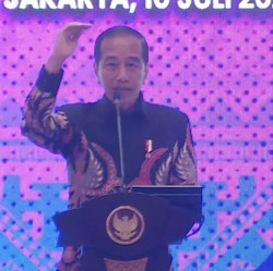 Jokowi: Turis Udah Bayar Mahal Datang ke RI, Kena Iuran Lagi