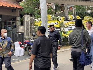 Hendropriyono Takziah ke Rumah Duka Ayahanda Kadivhubinter Polri