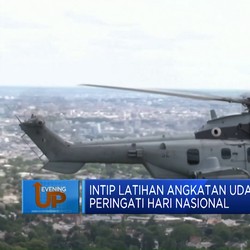 Angkatan Udara Prancis Latihan Parade Jelang Peringatan Hari Nasional