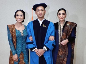 Momen Ashanty Minta Azriel Hermansyah Beri Bunga Pertama untuk KD