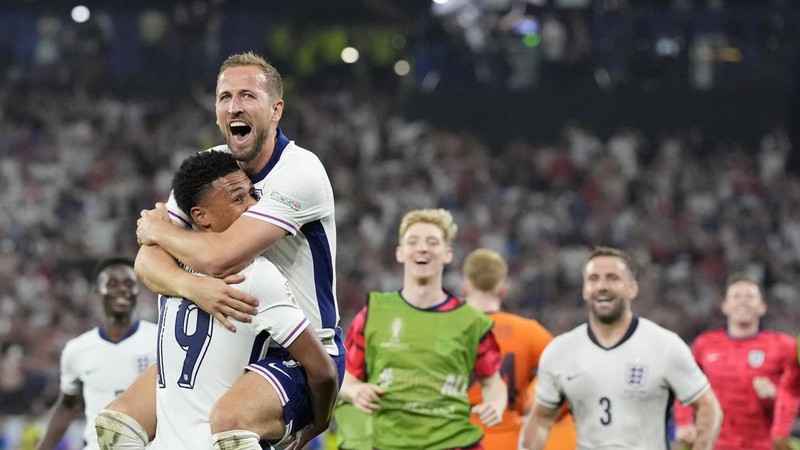 Inggris kalahkan Belanda dengan skor 2-1 pada babak semi-final Piala Eropa 2024 di Signal Iduna Park, Dormund, Jerman. Kamis (11/7/2024) dini hari. (AP Photo/Martin Meissner)