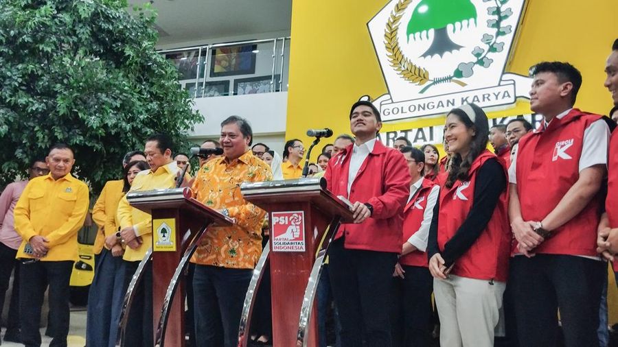 Konferensi pers usai Airlangga bertemu Kaesang. (Dok. Detikcom/Maulana Ilhami Fawdi)