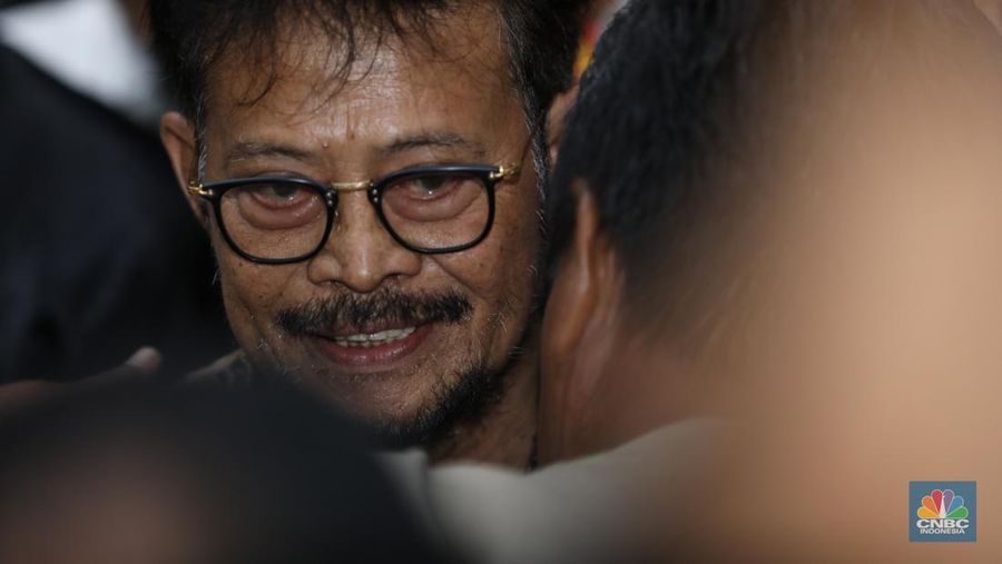 Mantan Menteri Pertanian (Mentan) Syahrul Yasin Limpo (SYL) tiba di Pengadilan Tipikor Jakarta, Kamis  11/7/2024). SYL akan menjalani sidang putusan, yakni pembacaan dakwaan terkait kasus korupsi di Kementerian Pertanian (Kementan). (CNBC Indonesia/Tri Susilo)