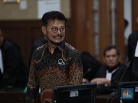 Divonis 10 Tahun Bui, SYL Ucapkan Terima Kasih & Maaf ke Surya Paloh