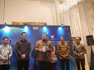 Soal Restrukturisasi Kredit, Airlangga Kaji Opsi KUR yang Diperpanjang