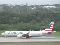 Detik-Detik Ngeri Roda Pesawat Boeing Meledak Sebelum Lepas Landas