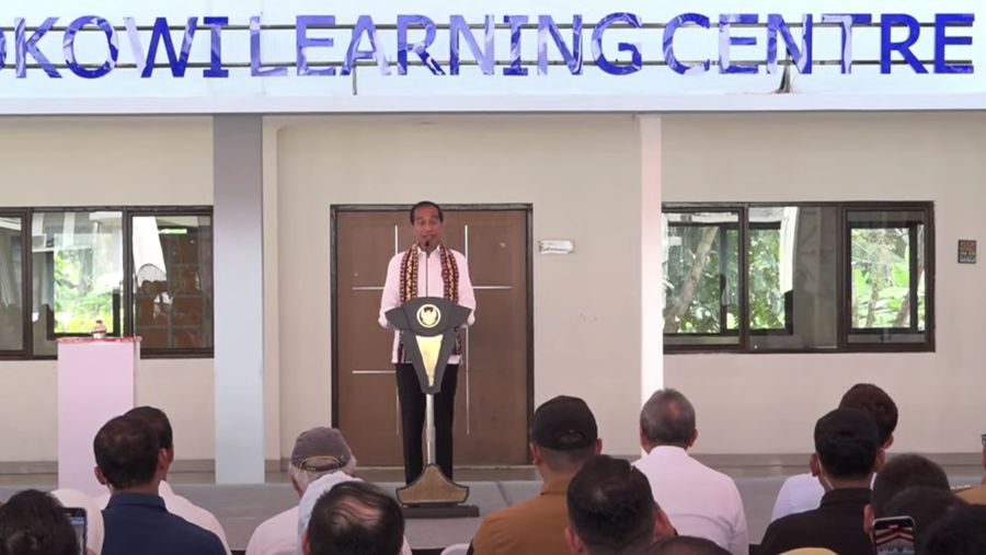 Presiden Joko Widodo saat peresmian Jokowi Learning Centre di SMA Kebangsaan, Lampung Selatan, Kamis (11/7/2024). (YouTube/Sekretariat Presiden)