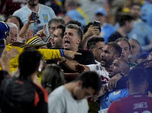 Viral Darwin Nunez Adu Jotos dengan Fans Kolombia di Copa America 2024