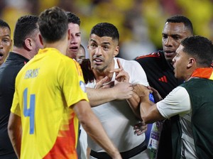Uruguay Vs Kolombia Ada Ribut-ribut, Luis Suarez yang Sulut?