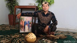 Pesohor Ibu Kota Silih Berganti Mengunjungi Mak Erot di Sukabumi