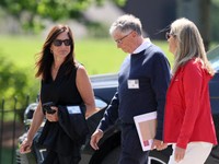 Bill Gates Bawa-Bawa Indonesia, Beberkan Tanda Kiamat Bumi