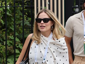 Resmi Jadi Ibu, Margot Robbie Lahirkan Bayi Laki-laki